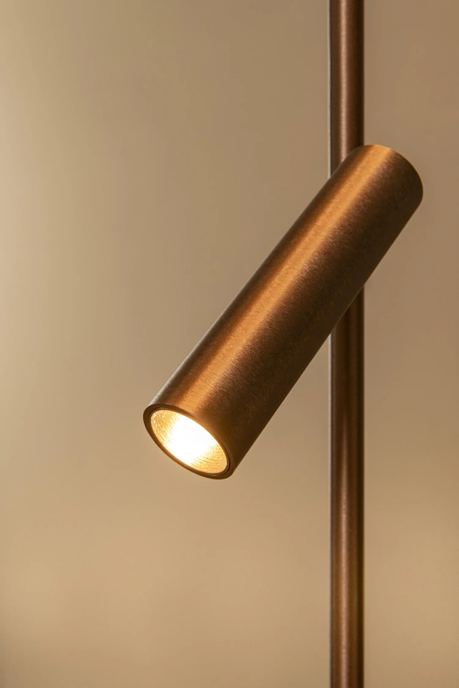 APPLAUSE – Stojaca lampa – Ø 33 cm – Stmievateľné LED – CCT – 2700 K/4000 K – Obrázok 18