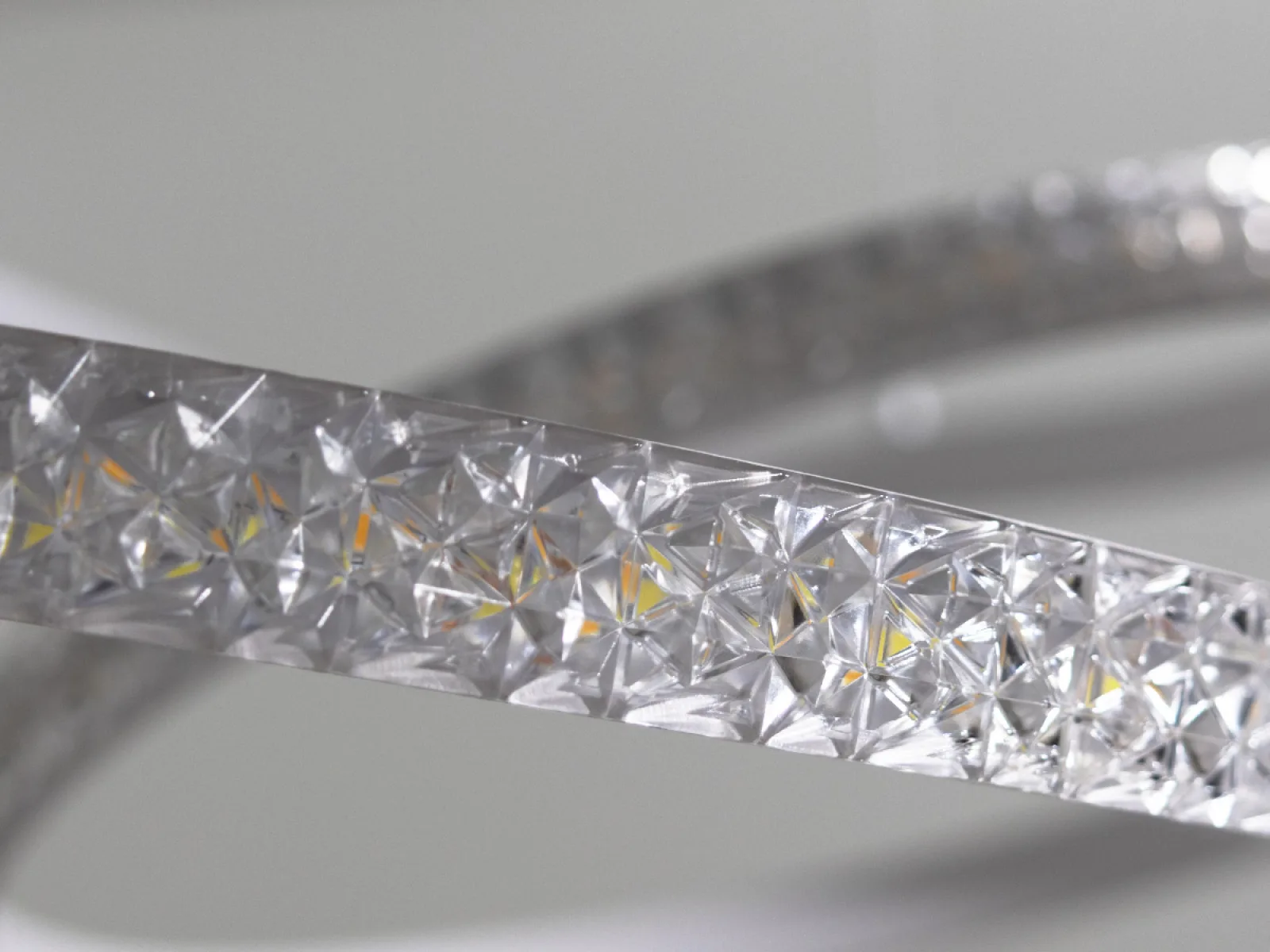 LED závesné svietidlo s diaľkovým ovládačom 90W - TA2307/W – Obrázok 3