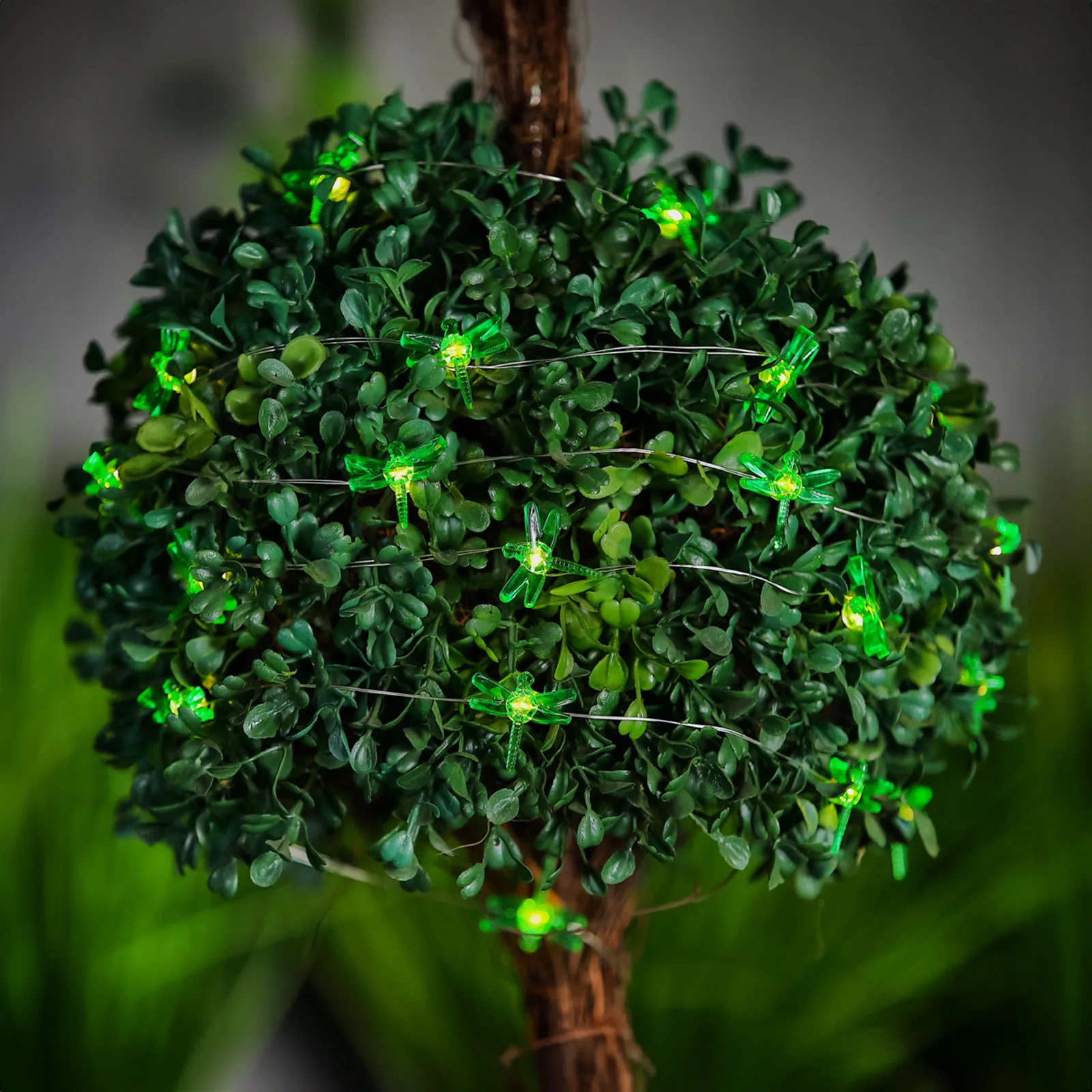Solárna LED svetelná reťaz – vážka – 2,4 m – 25 LED – teplá biela