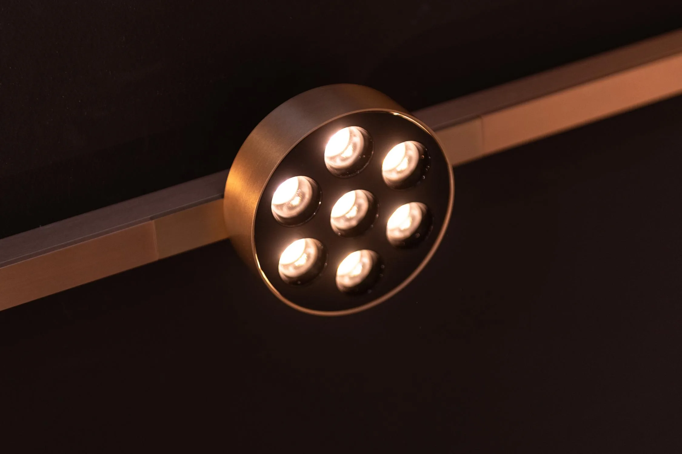 Premium LINIAL XAVI - 1-okruhový osvetľovací systém / Smart Rail Lighting - Smart - 48V koľajnice – Obrázok 6