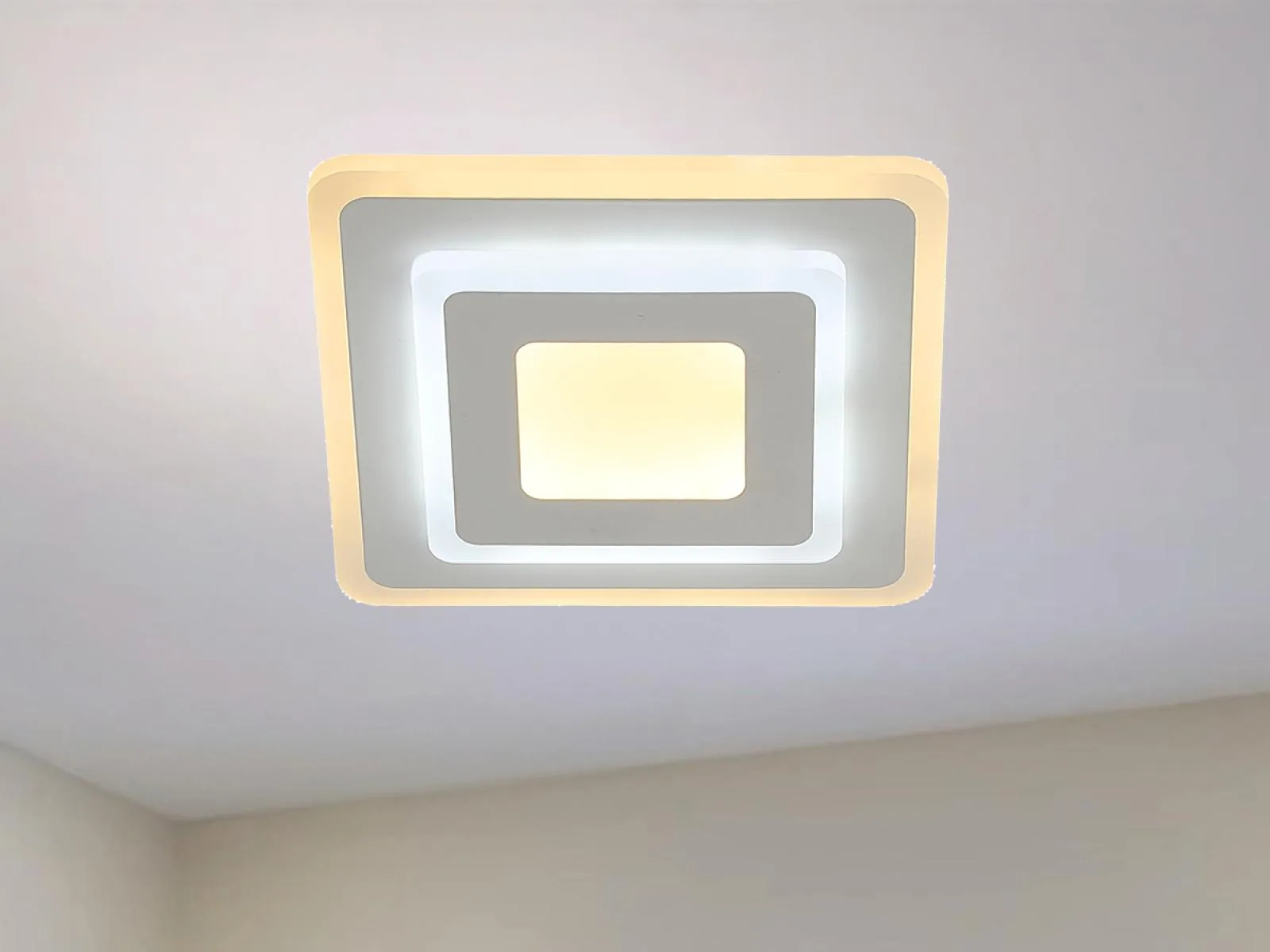 LED nástenné svietidlo s diaľkovým ovládačom 30W - J1346/W – Obrázok 3
