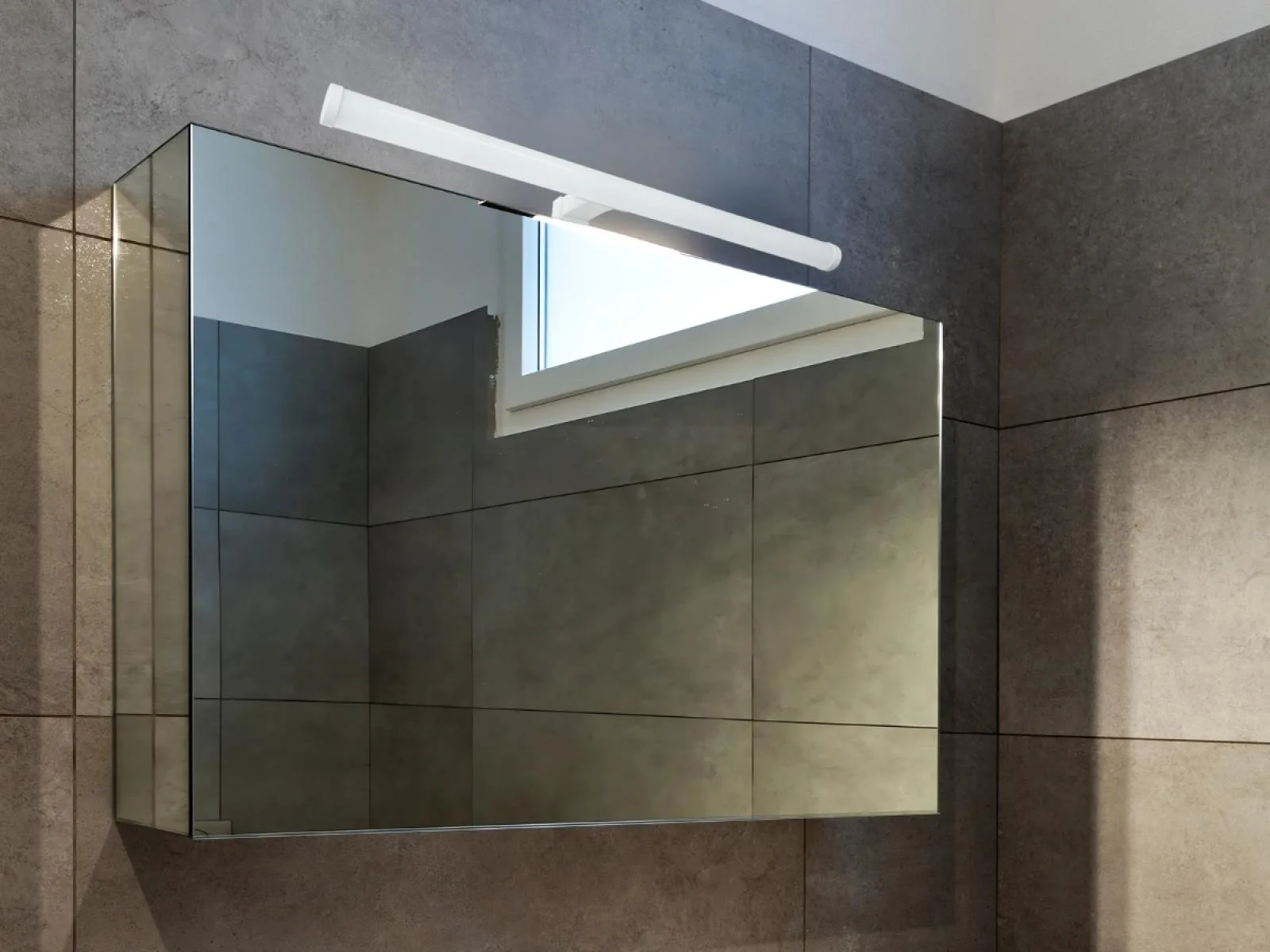 LED kúpeľňové svietidlo 10W / IP44 / 450 / 4000K - LNL7721/WH – Obrázok 16
