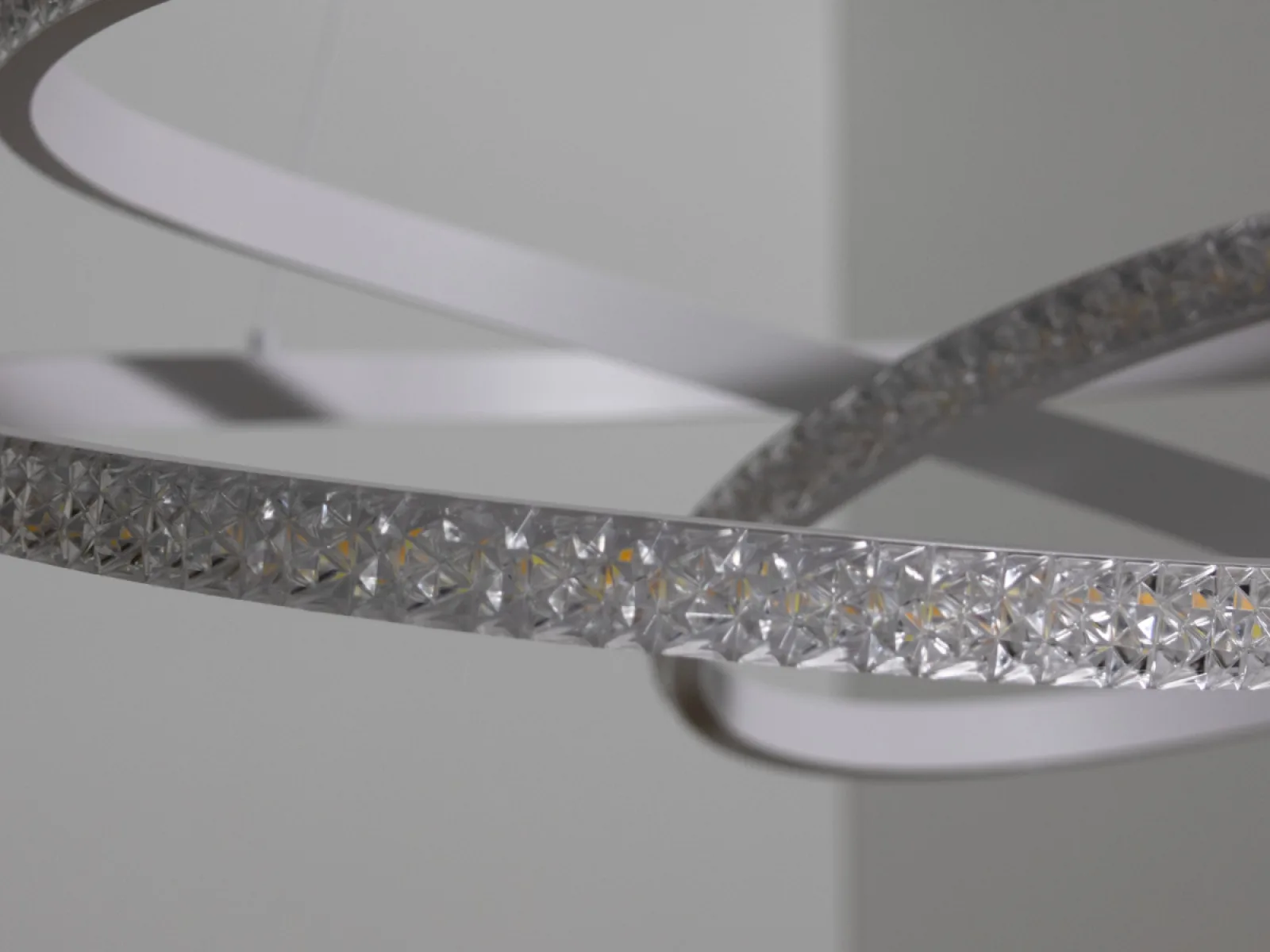 LED závesné svietidlo s diaľkovým ovládačom 90W - TA2307/W – Obrázok 9