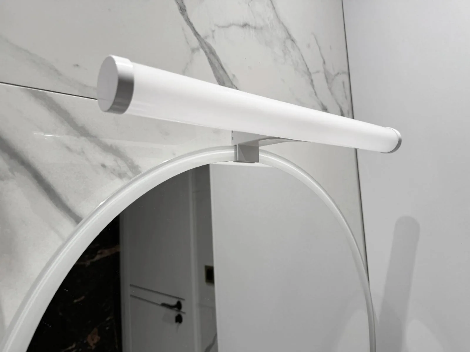 LED kúpeľňové svietidlo 10W / IP44 / 450 / 4000K - LNL7721/WH – Obrázok 15
