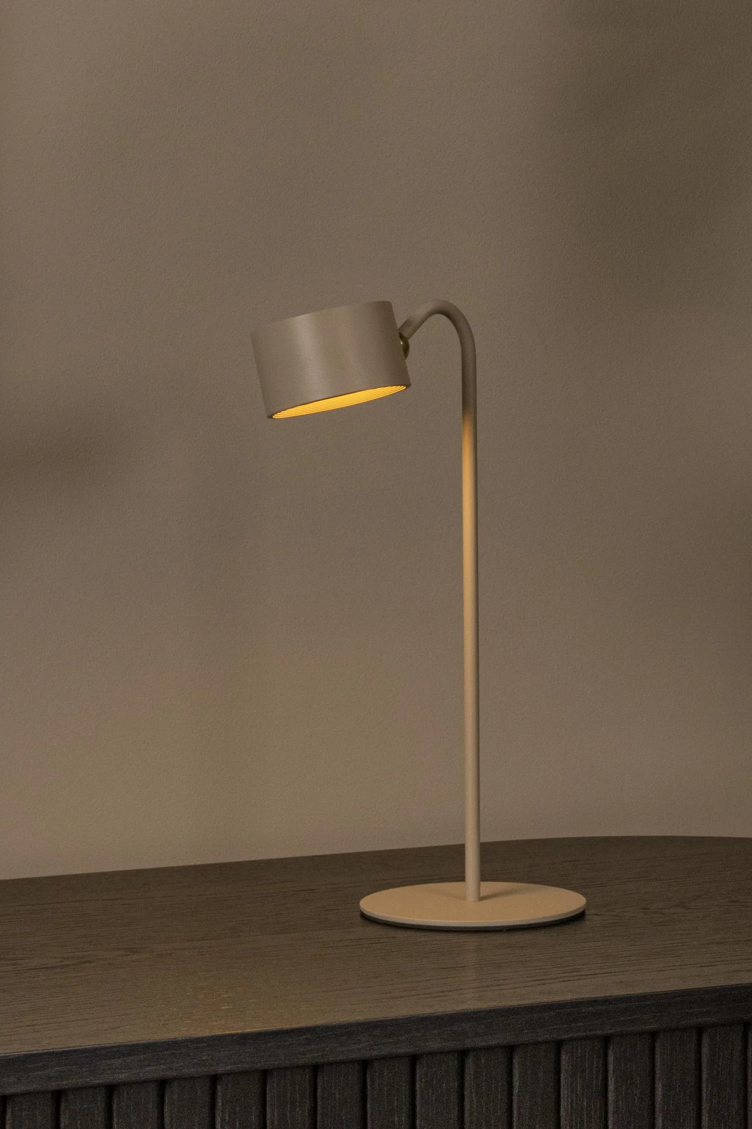 JOLAN - Nabíjateľná stolná lampa/svorková lampa/nástenná lampa - Batériový balík - LED Slabé na teplé - 1x3,5W 2700K/5700K - Taupe – Obrázok 5
