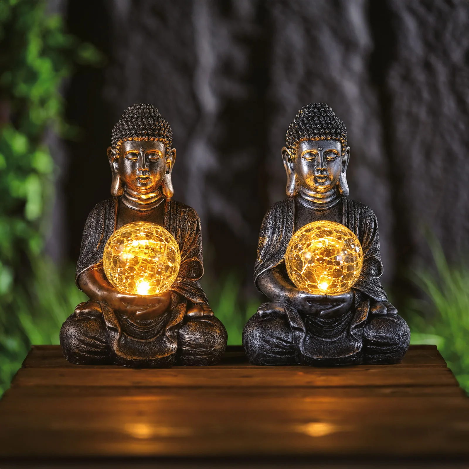 Solárny Buddha – 1 teplá biela LED – živica – 17 x 15 x 26 cm – 2 druhy