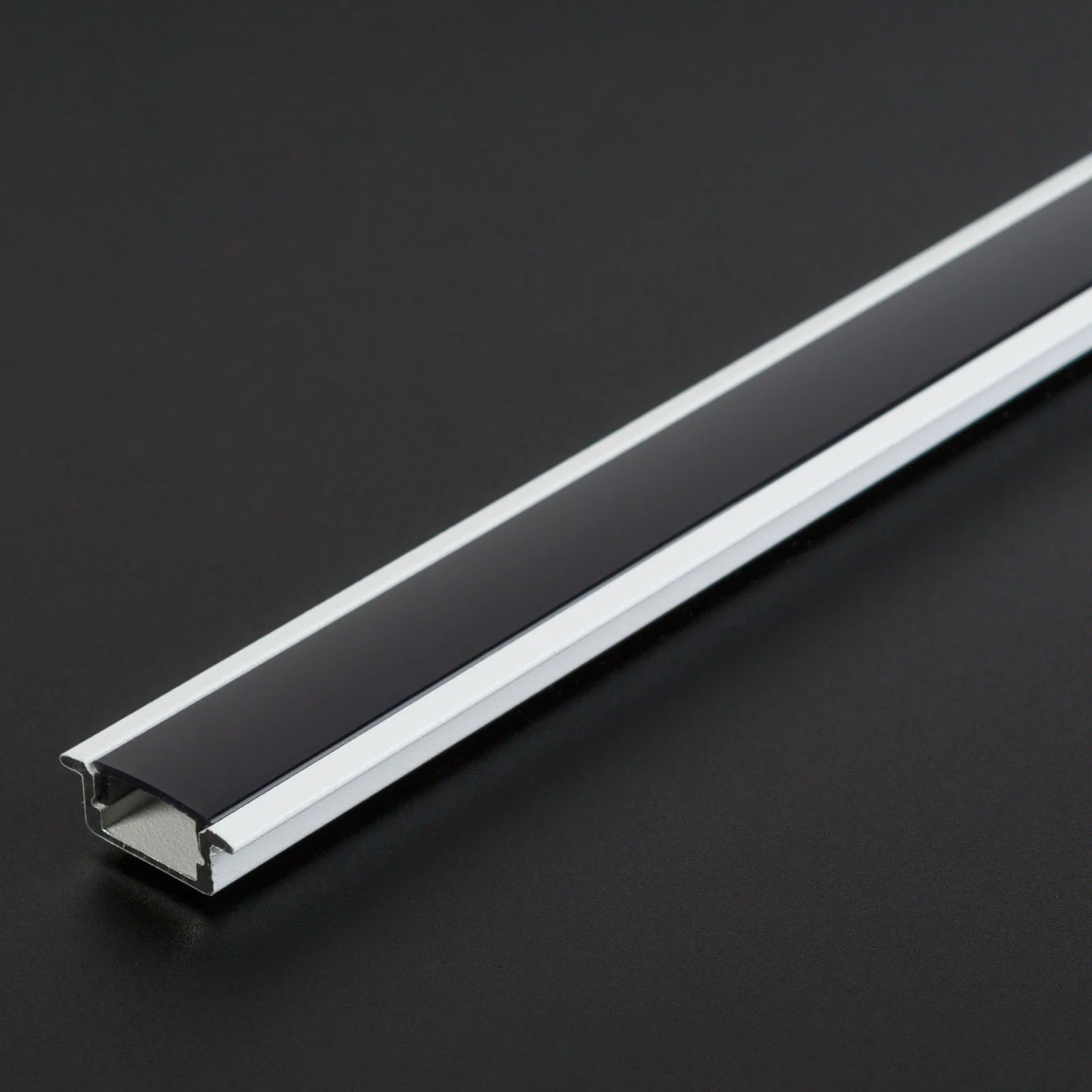 LED hliníkový profilový lišta – 1000 × 23(17) × 8 mm – zapustný U profil – – Obrázok 7